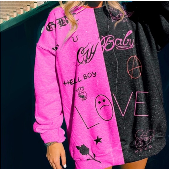 Graphic Color Block Split Long Sleeve - Picture 1 of 3